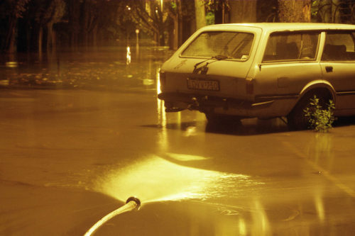 floods_of_danube-budapest-2002-en-004-500x333